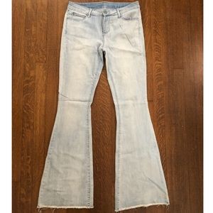 Articles of Society bellbottom lightwash jeans. 29